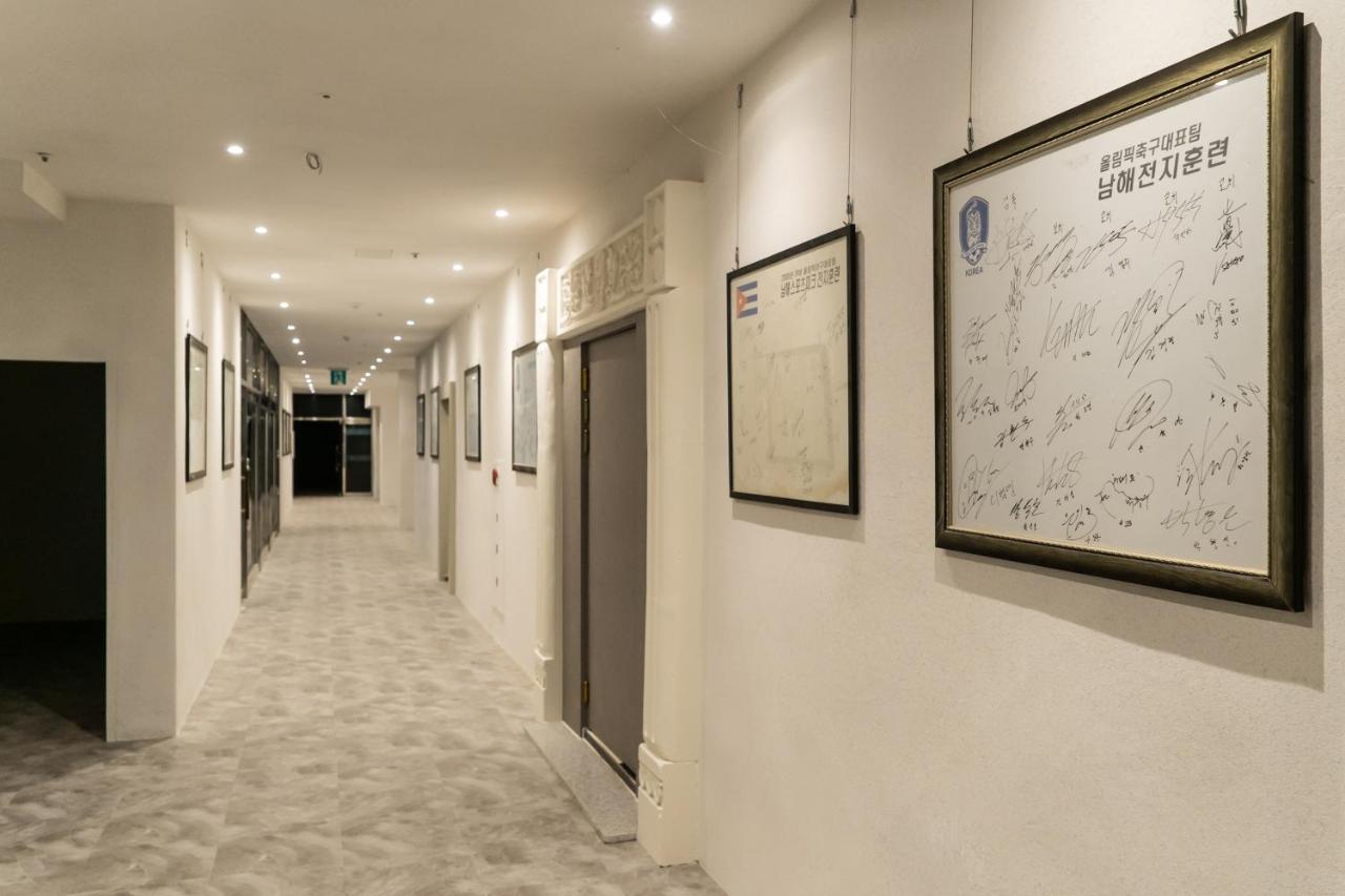 Namhae Sports Park Hotel Exterior foto